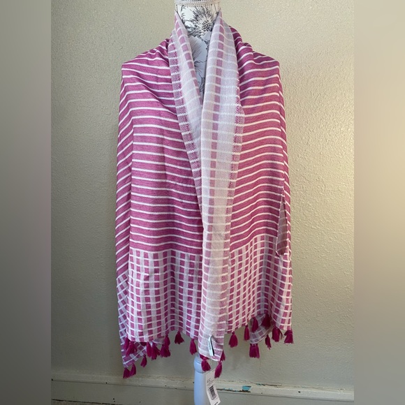 Anna & Ava coverup/scarf with armholes, one size‎ pink and white - Picture 1 of 8